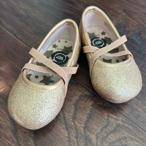 Beautiful gold sparkly shoes - worn once